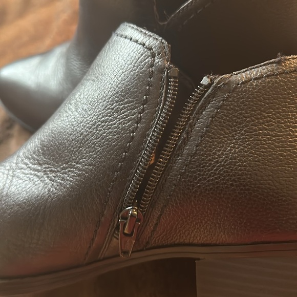 NATURALIZER Zarie Black Leather Bootie Sz 10 - Picture 8 of 13